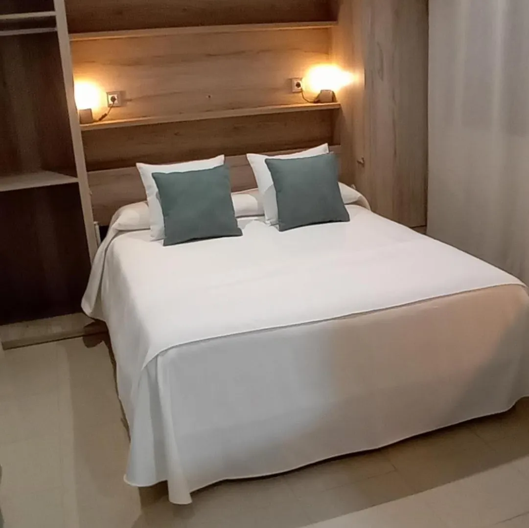 Apartamento La Fuente 27 Tomares
